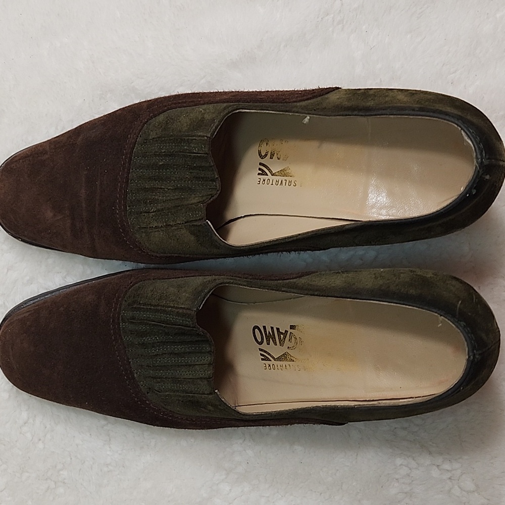 SalvatoreFerragamo Albia Vintage Chocolate Brown Green Suede Heel Loafers Sz8.5 - Picture 15 of 16